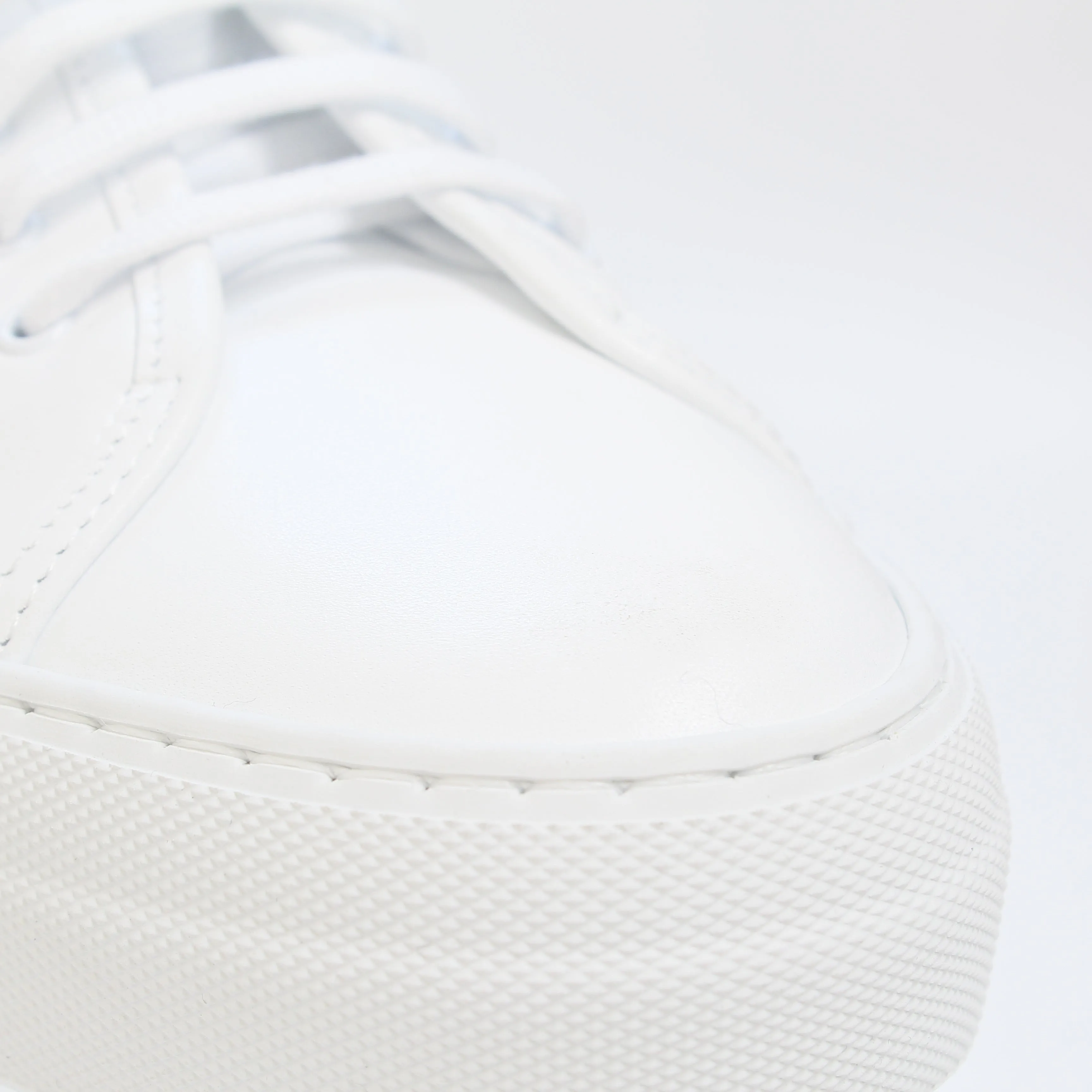 Common Projects Tournament Low Super White Leather Trainers